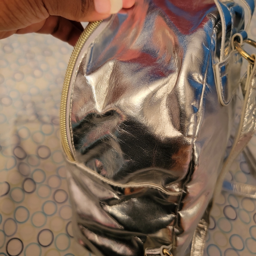 Backpack - Picture 3 of 6